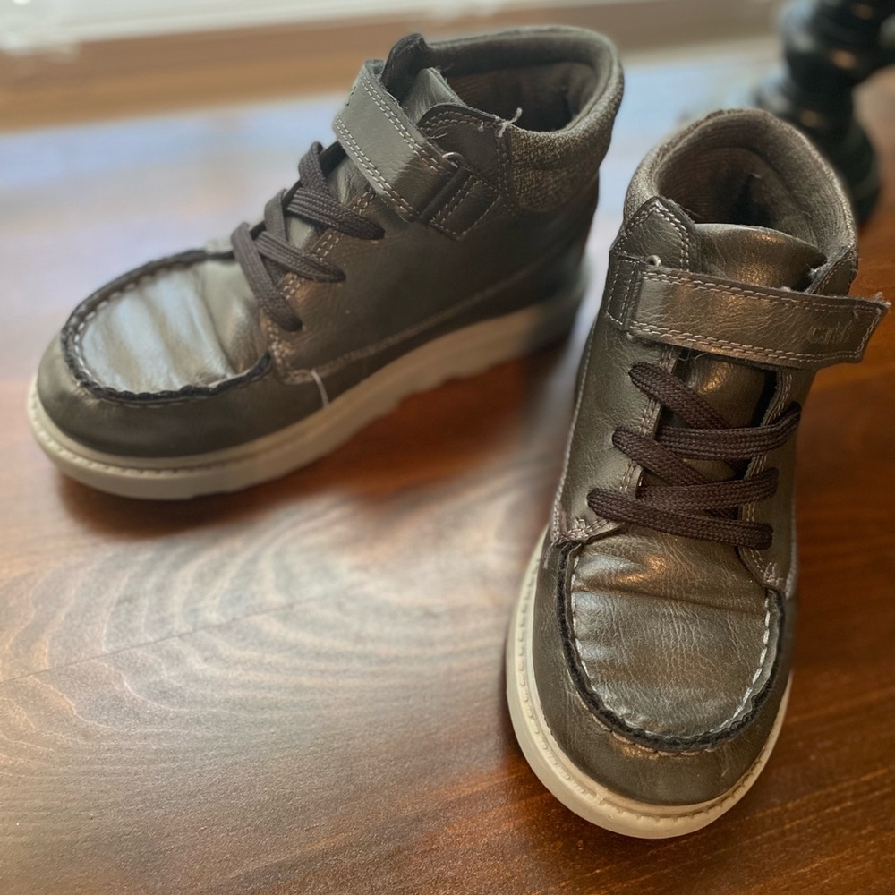 CARTERS Boys US Size 2M Gray Boots